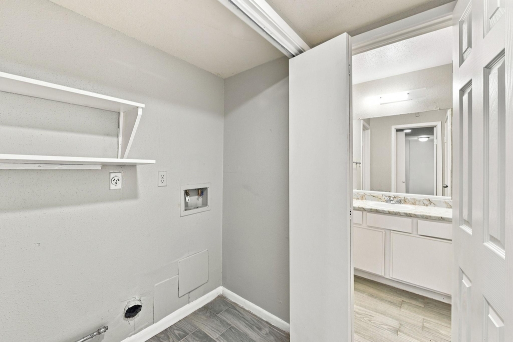 4023 Briarglen Drive - Photo 6