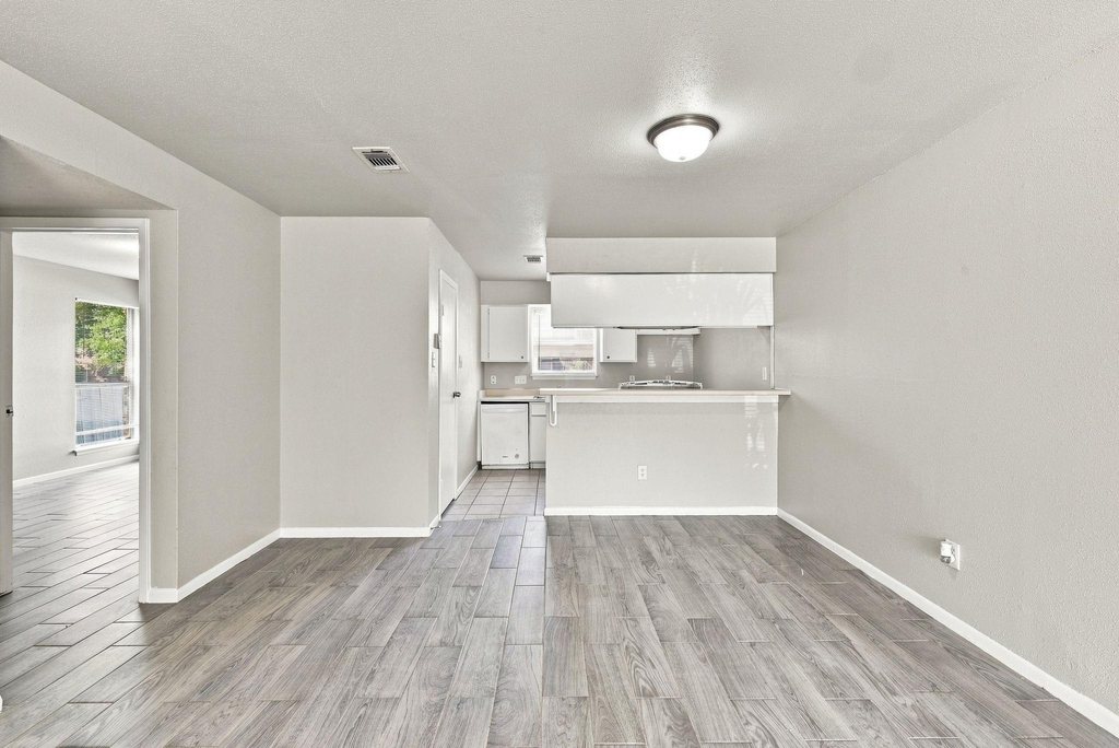 4023 Briarglen Drive - Photo 4