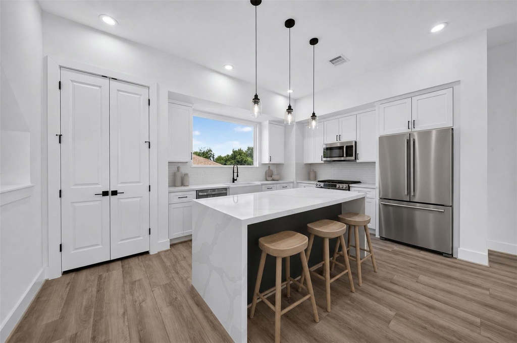 2421 Harrington Street - Photo 13