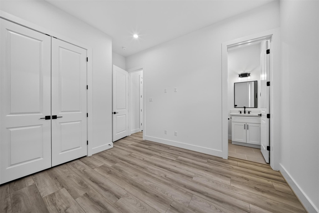 2421 Harrington Street - Photo 10