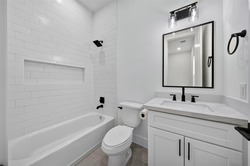 2421 Harrington Street - Photo 11