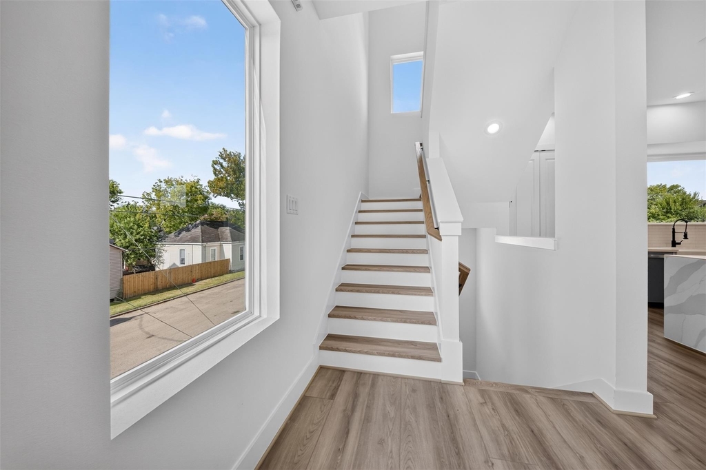 2421 Harrington Street - Photo 26