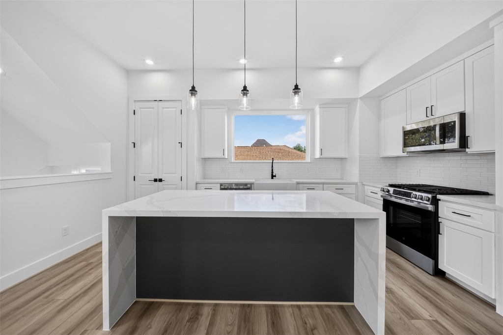 2421 Harrington Street - Photo 14