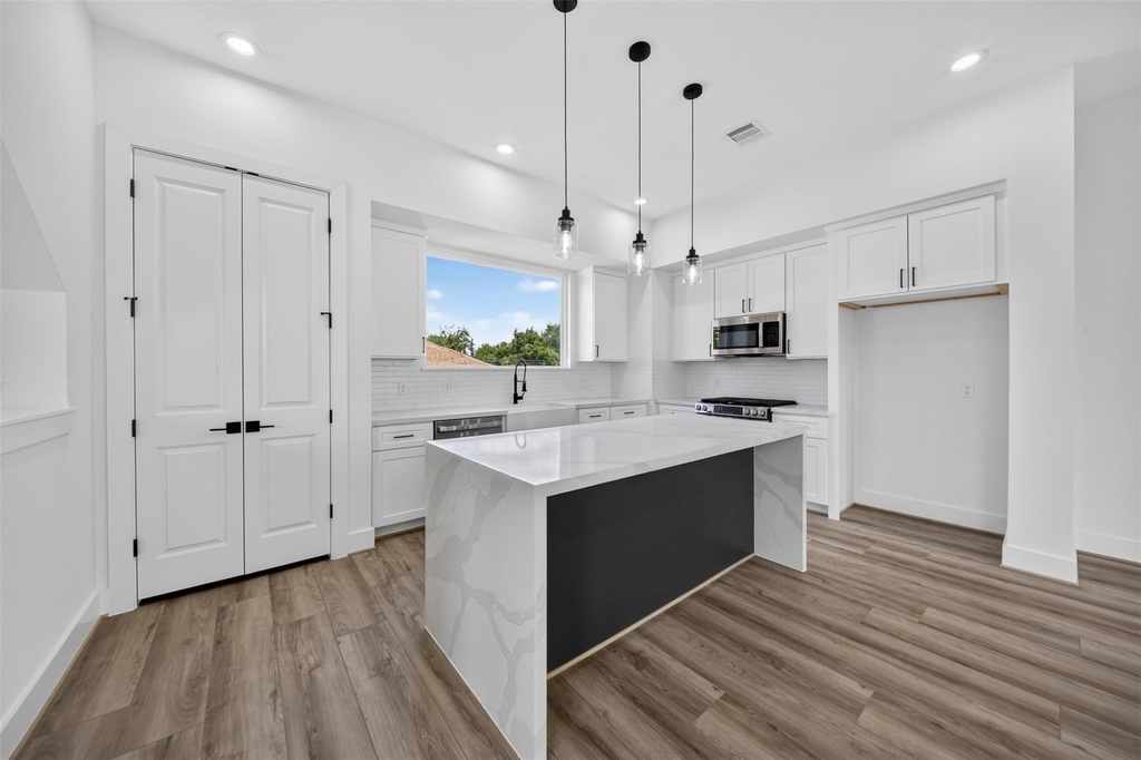 2421 Harrington Street - Photo 14