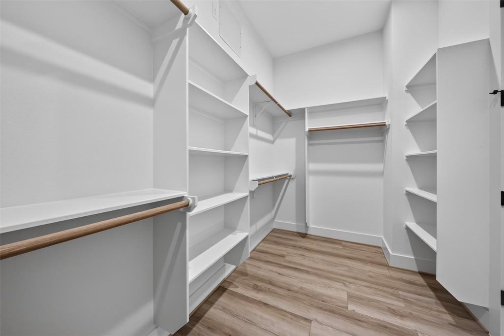 2421 Harrington Street - Photo 36