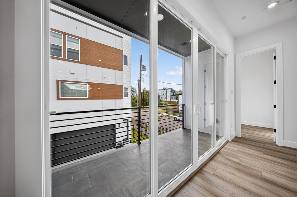 2421 Harrington Street - Photo 22