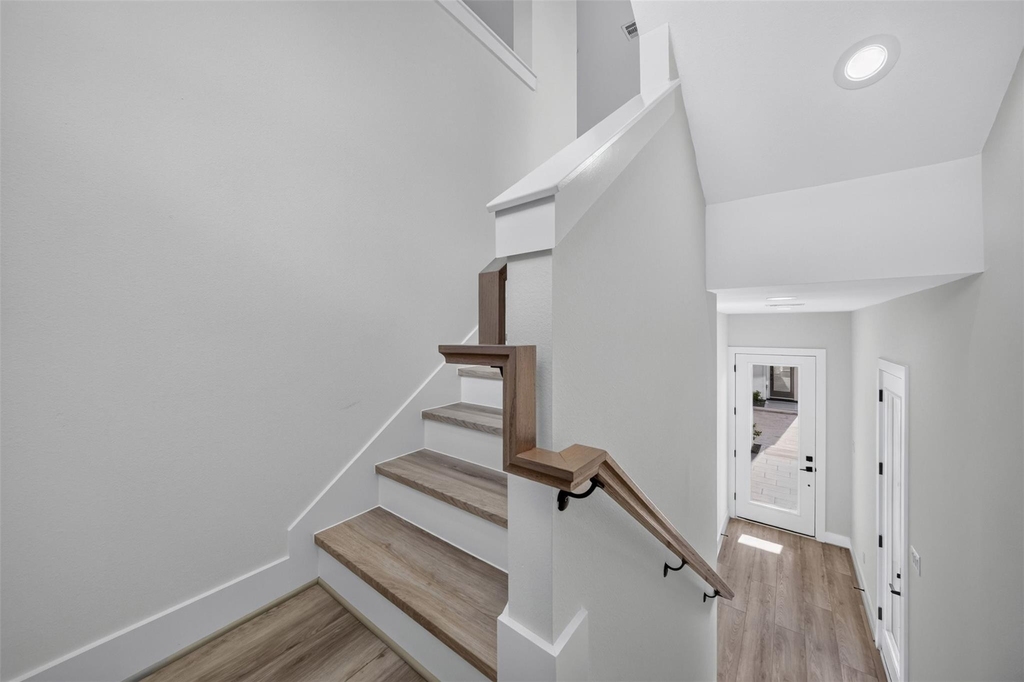 2421 Harrington Street - Photo 10