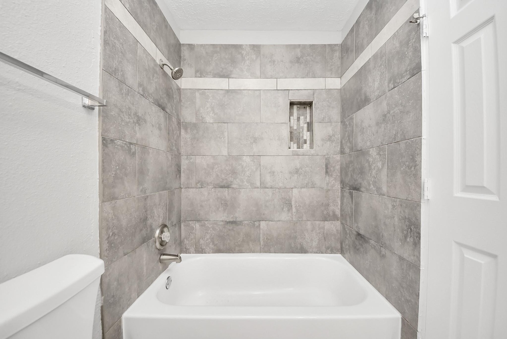 10603 Thorncliff Drive - Photo 15