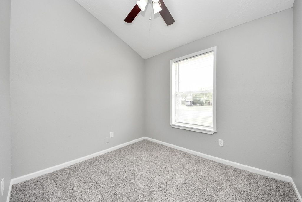 10603 Thorncliff Drive - Photo 19