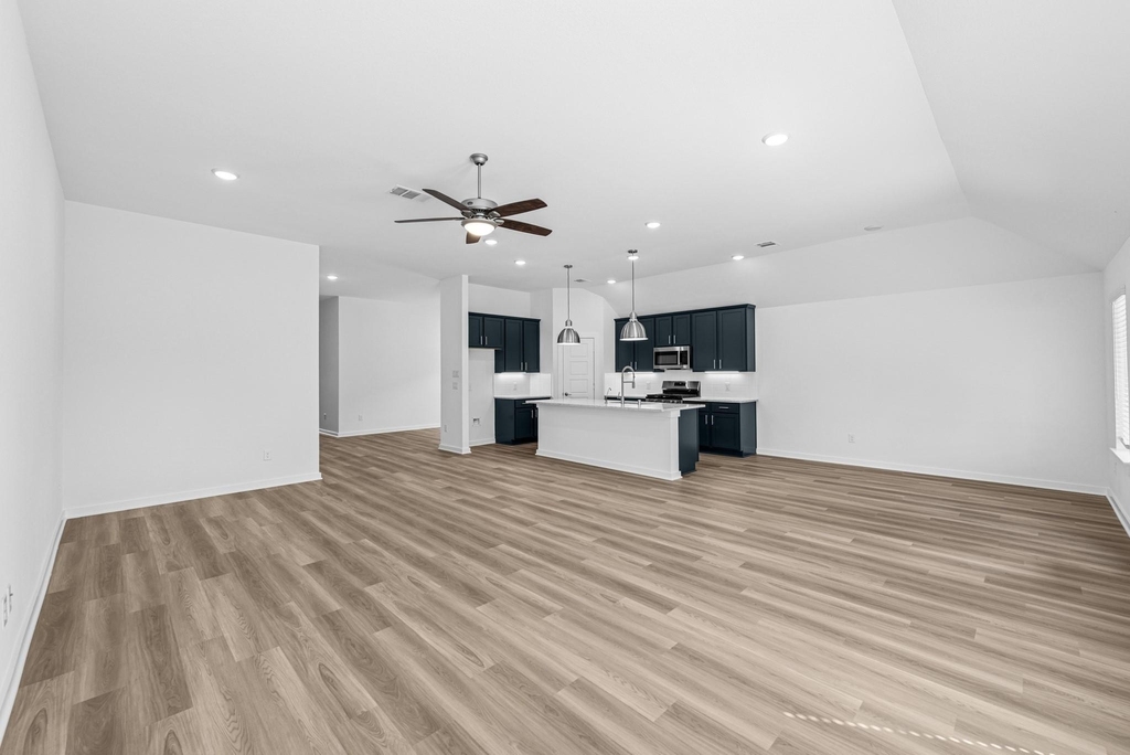 5706 Sunland Trail - Photo 2