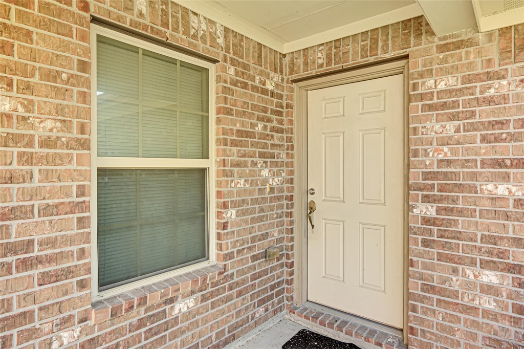 2806 Morgensen Drive - Photo 3