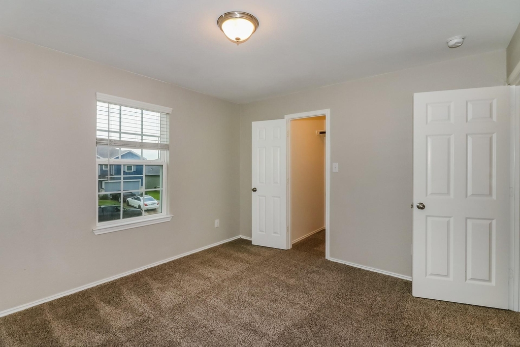 17719 Brahman Meadows Court - Photo 14