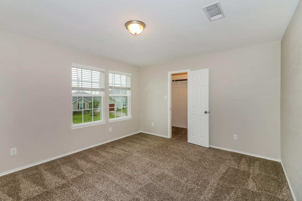 17719 Brahman Meadows Court - Photo 12