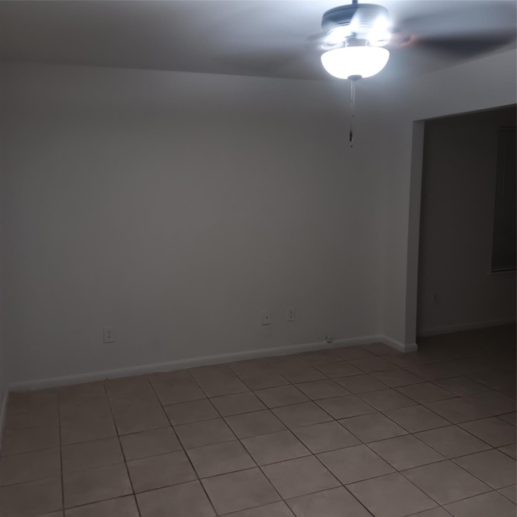 521 Ferguson Street - Photo 5