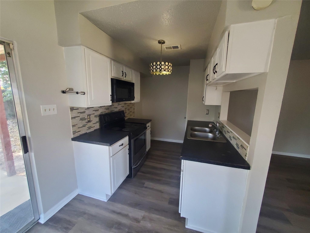 23211 Pebworth Place - Photo 3