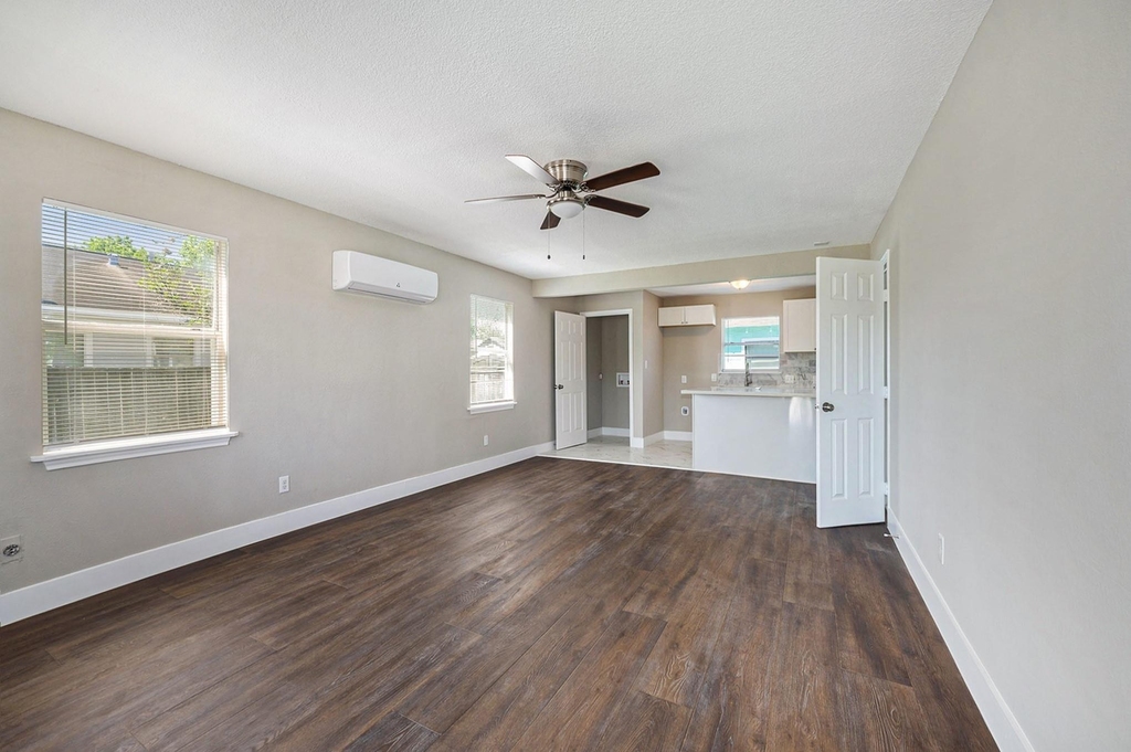517 Center Street - Photo 7