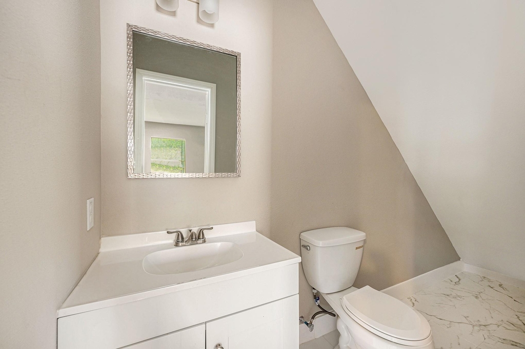 517 Center Street - Photo 6