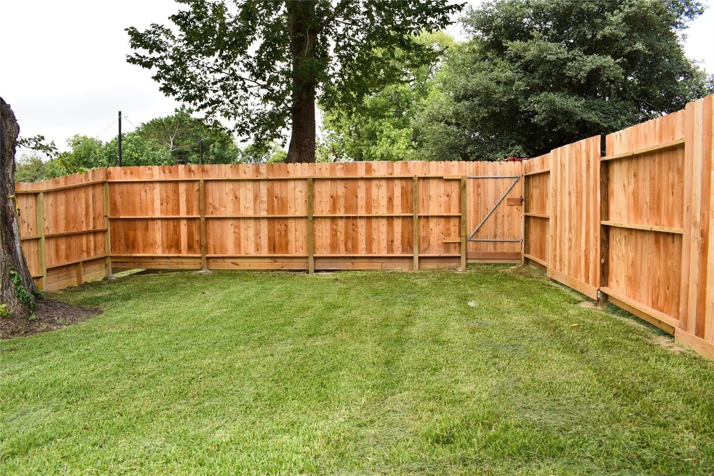 4746 3rd - Photo 10