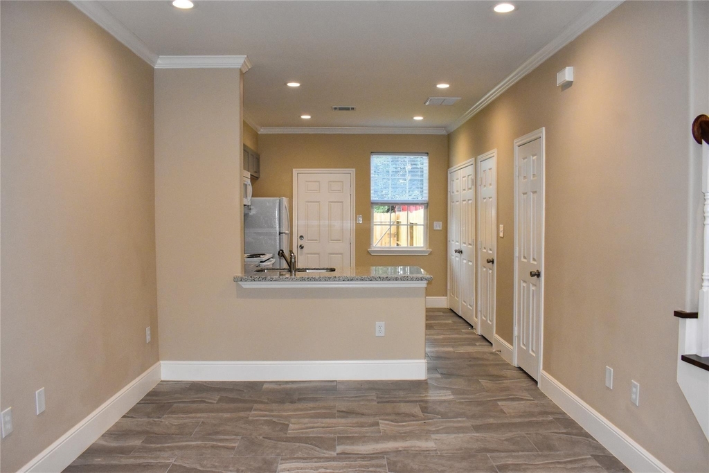 4746 3rd - Photo 1