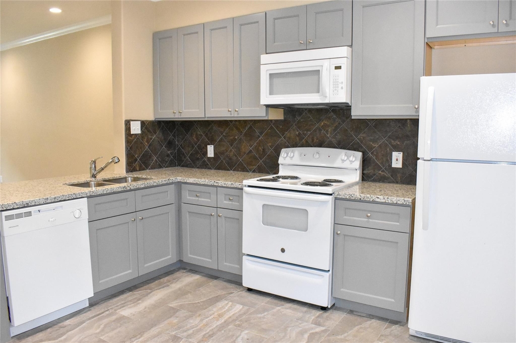 4746 3rd - Photo 0