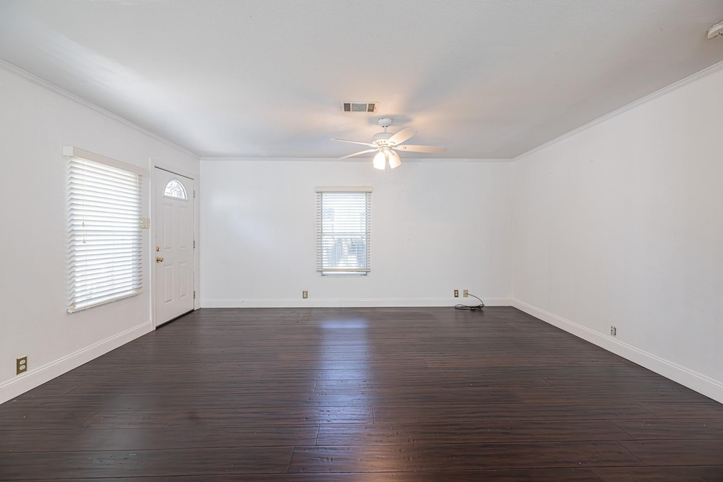11738 Greencanyon Drive - Photo 5