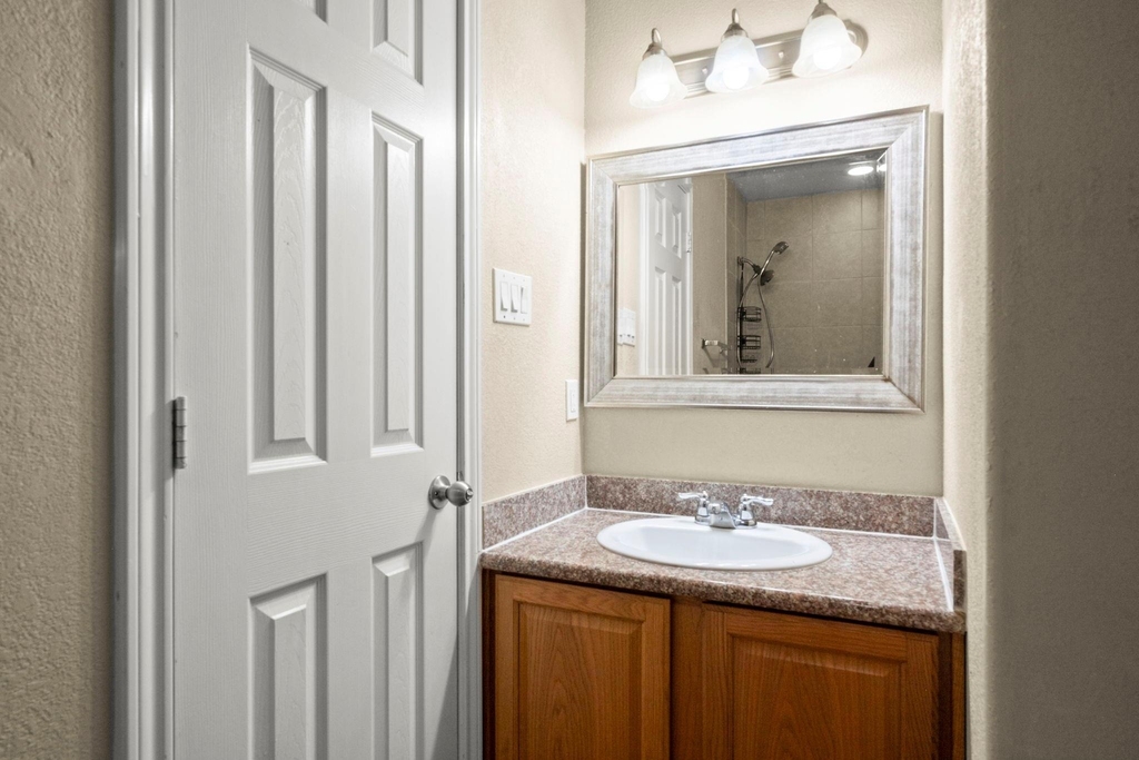 16807 Crestmont - Photo 16