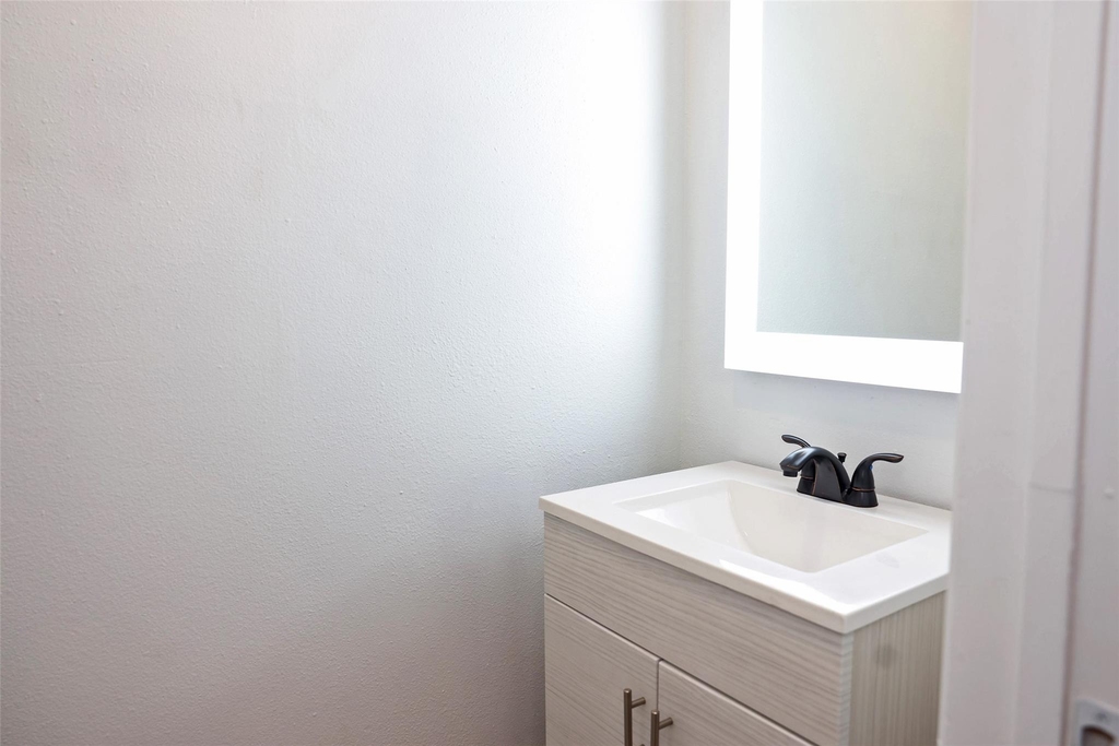 290 Wilcrest Drive - Photo 9