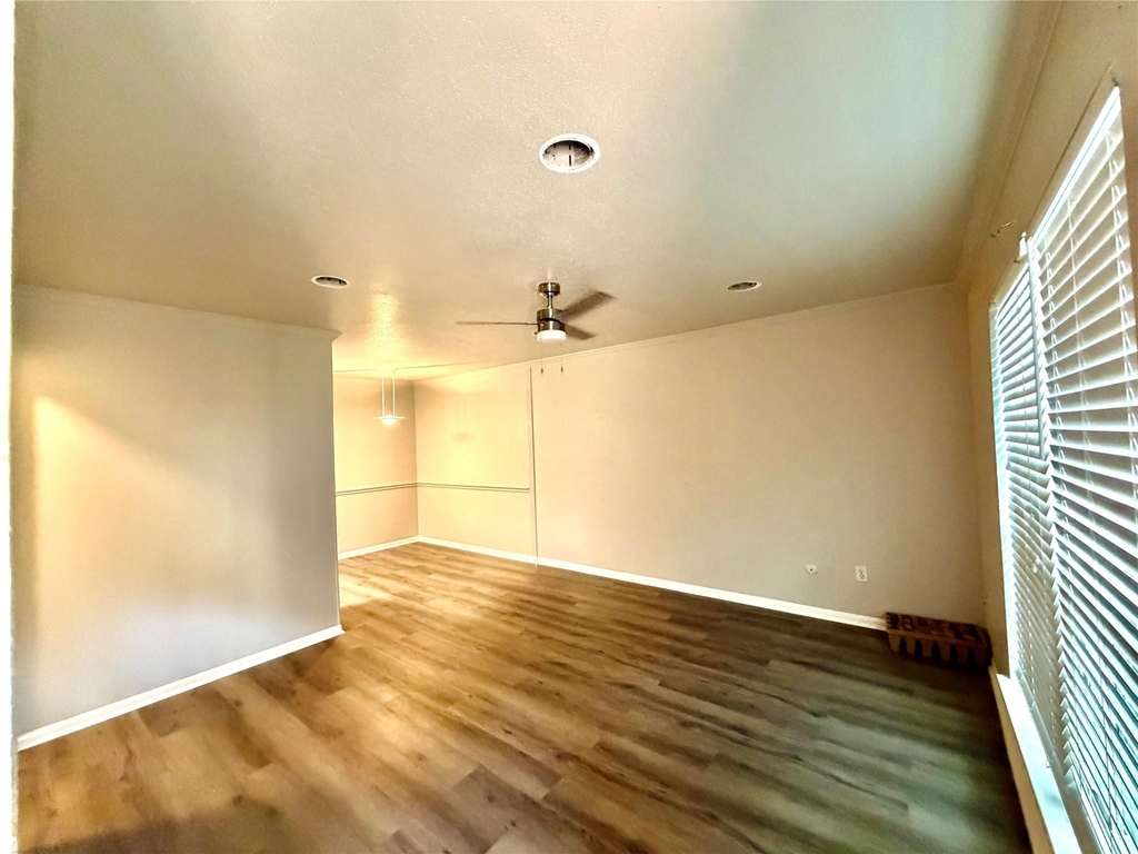 8801 Hammerly Boulevard - Photo 3