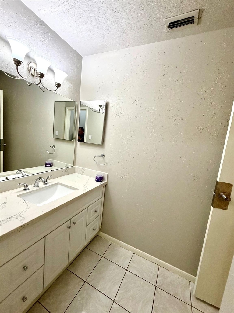 8801 Hammerly Boulevard - Photo 8
