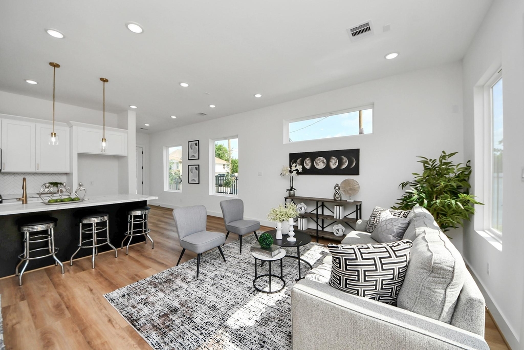 2434 Harrington Street - Photo 15