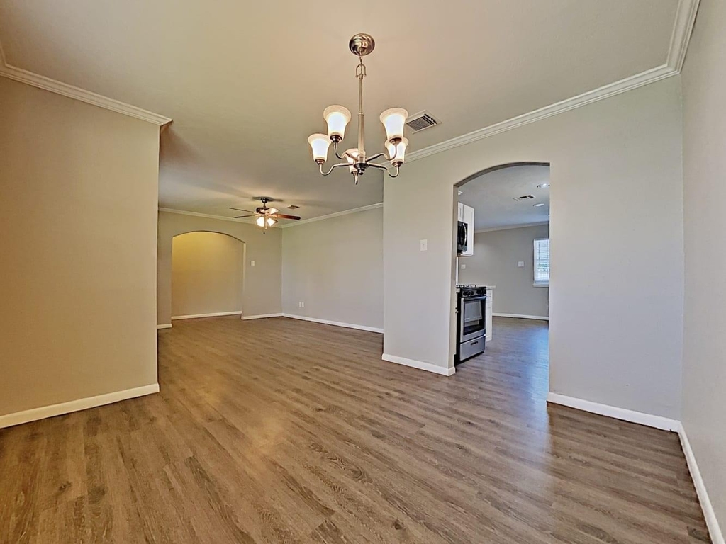 2705 Coy Drive - Photo 5