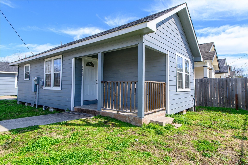3409 Simmons Street - Photo 1