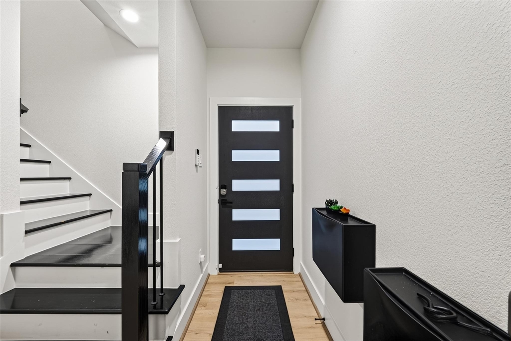 712 Delano Street - Photo 5