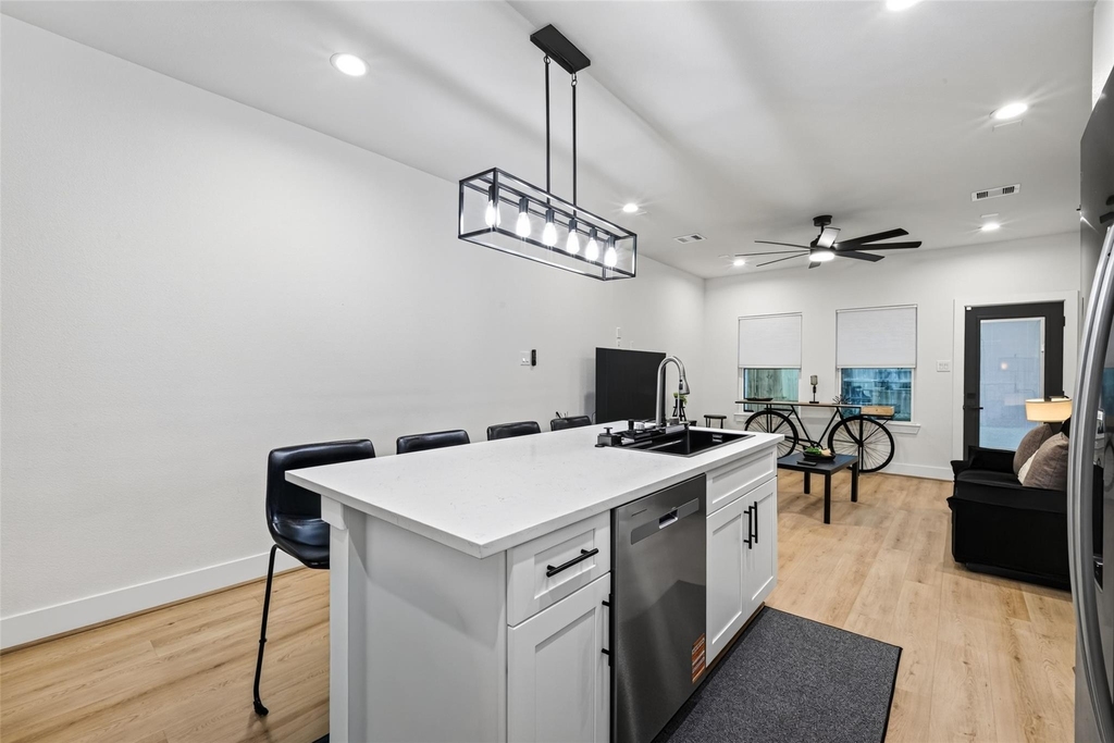 712 Delano Street - Photo 15
