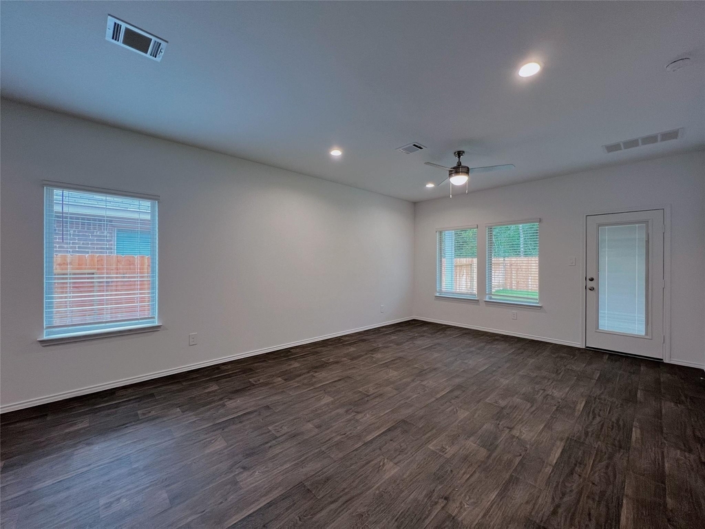 14927 Cypress Hollow Drive - Photo 18
