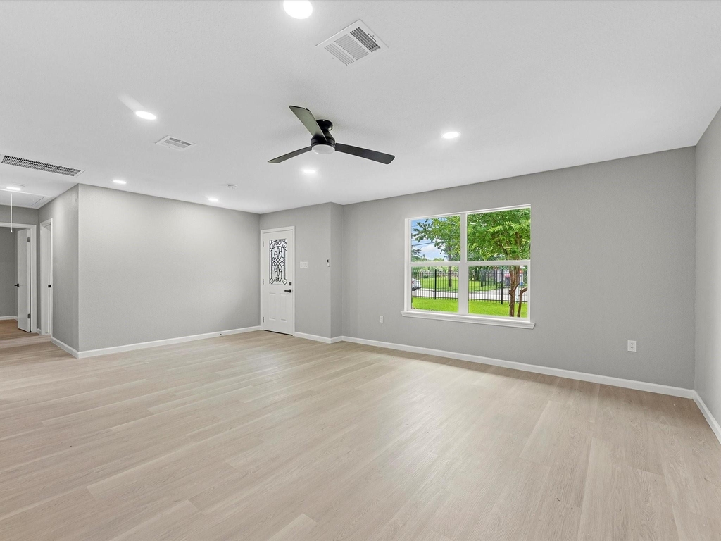 5039 Briscoe Street - Photo 4