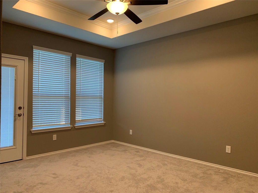 10942 Cannes Memorial Dr - Photo 17