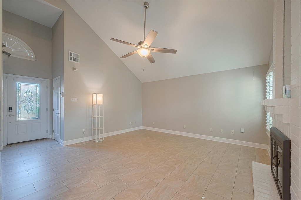 15803 Locust Grove Drive - Photo 6