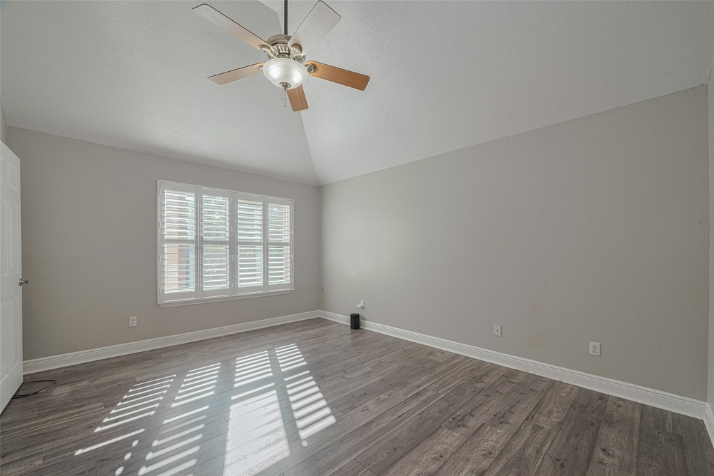 15803 Locust Grove Drive - Photo 17