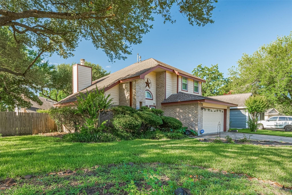 15803 Locust Grove Drive - Photo 2