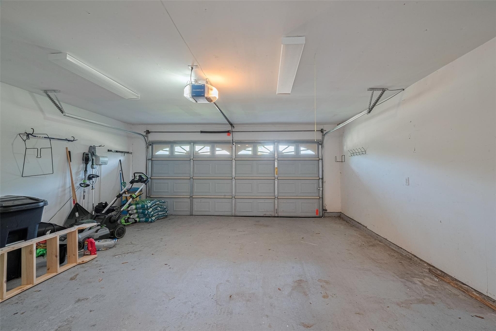 15803 Locust Grove Drive - Photo 31