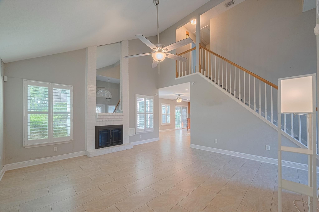 15803 Locust Grove Drive - Photo 4