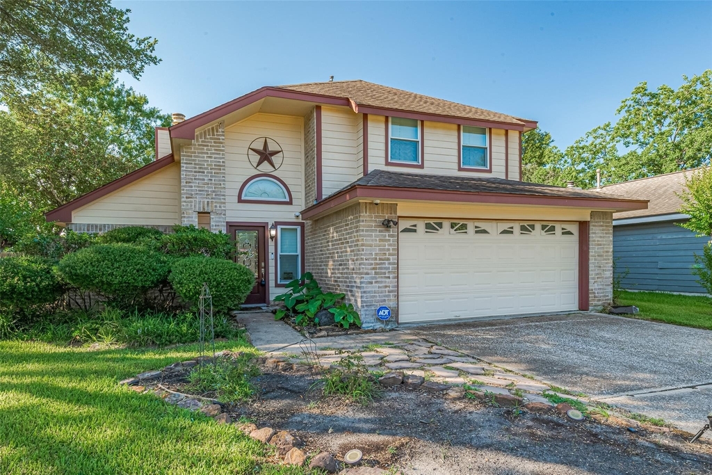 15803 Locust Grove Drive - Photo 1