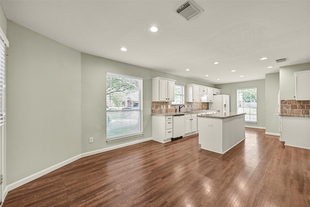 313 Winding Oak Lane S - Photo 11