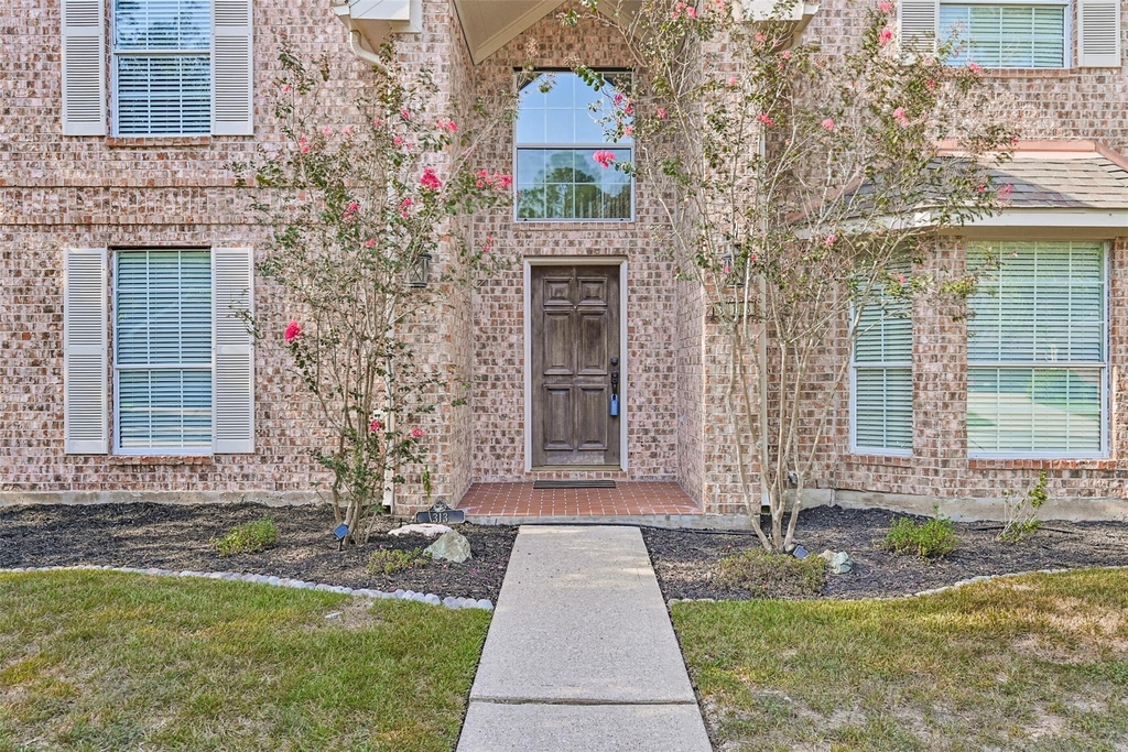 313 Winding Oak Lane S - Photo 2
