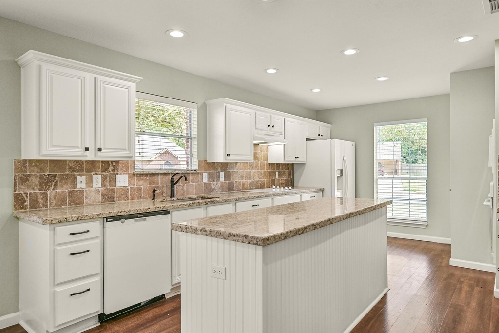 313 Winding Oak Lane S - Photo 12