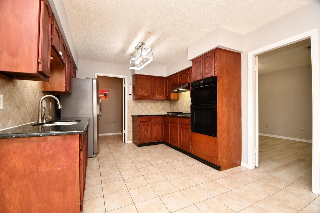 1947 Mayweather Lane - Photo 36