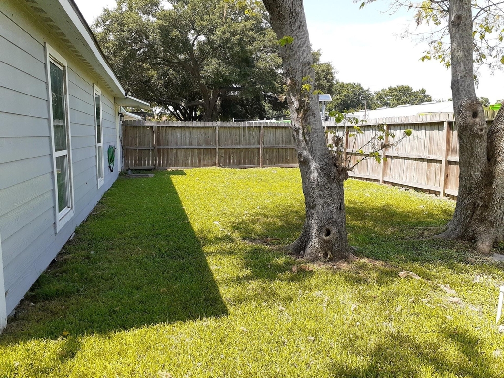 3319 Houston Street - Photo 10