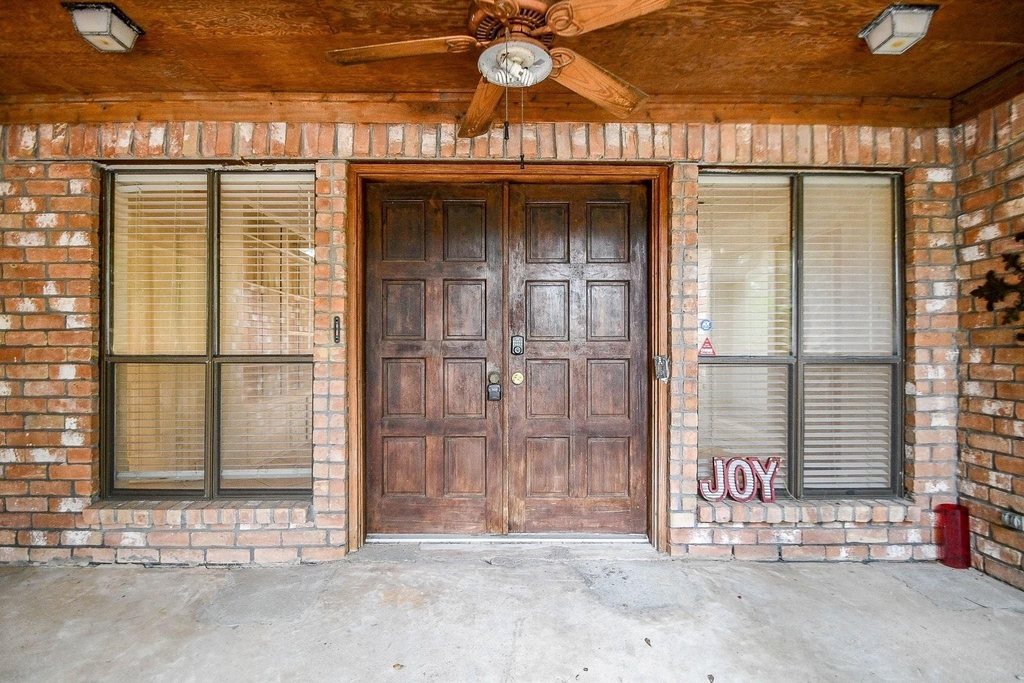 6702 Spring Leaf Drive - Photo 5