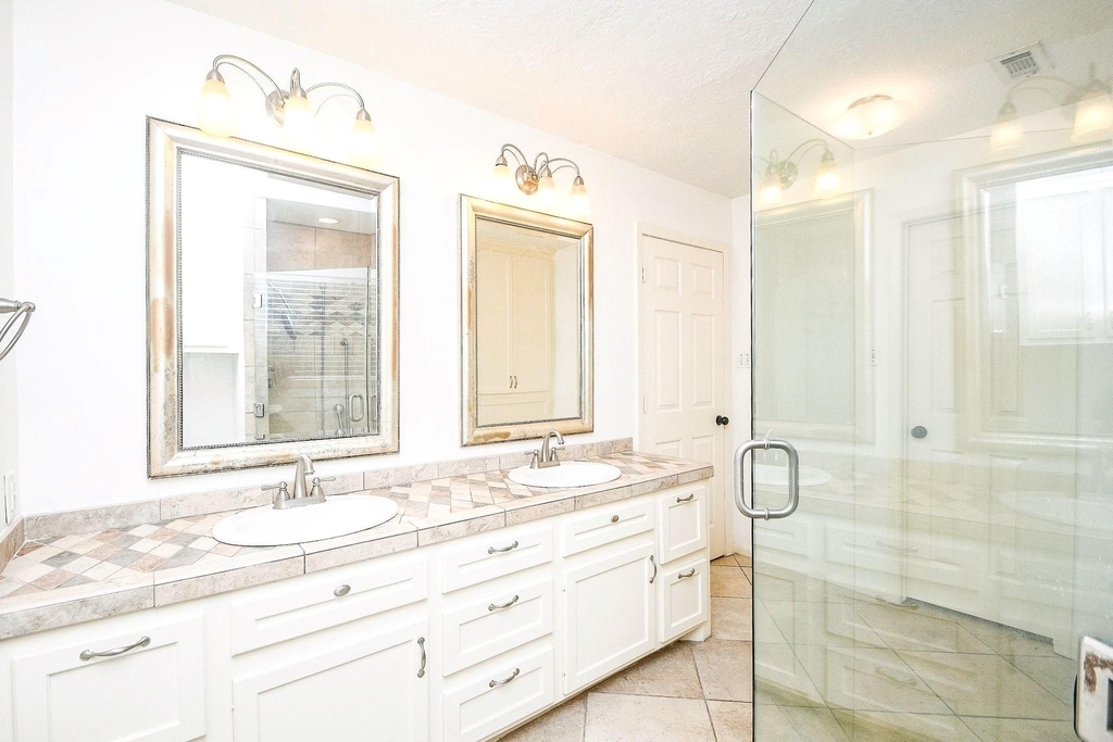 6702 Spring Leaf Drive - Photo 18